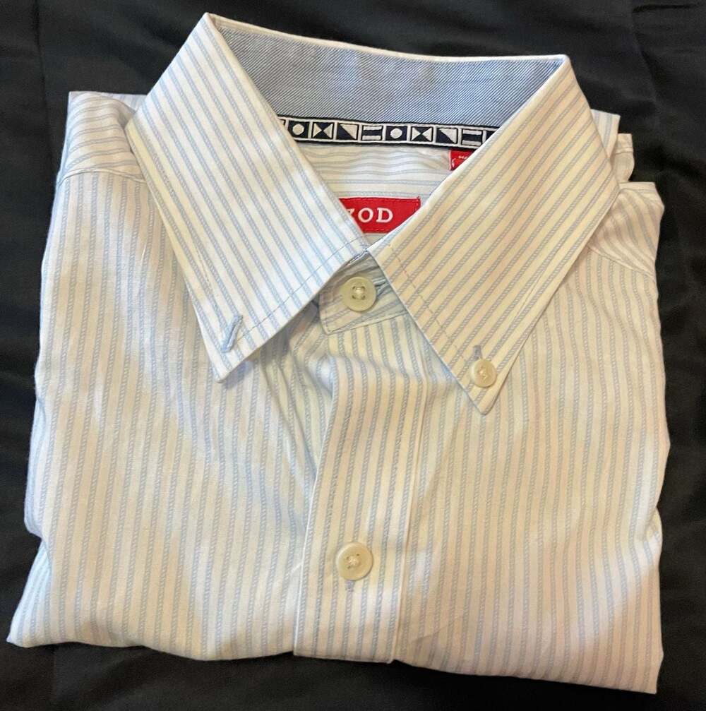 Small - IZOD Men's Slim Fit Button Down Shirt Size S/P Blue White Striped - Picture 6 of 6